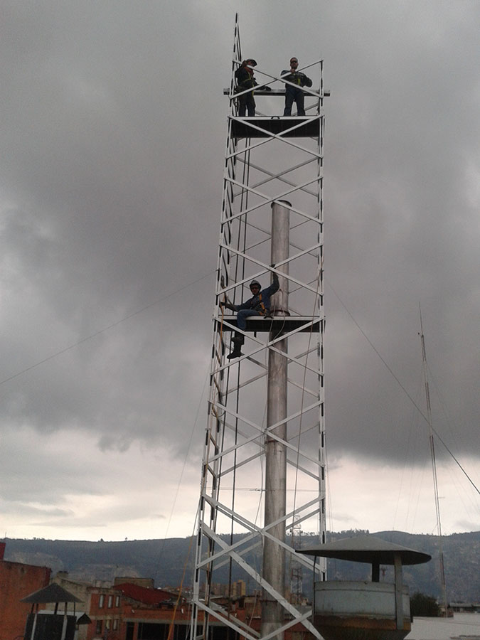 ÜBERLINK | Soluciones para acceso y movilidad vertical