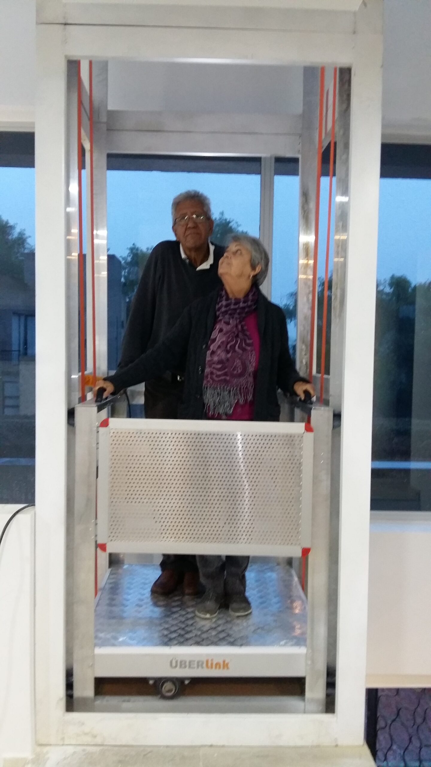 ÜBERLINK | Soluciones para acceso y movilidad vertical